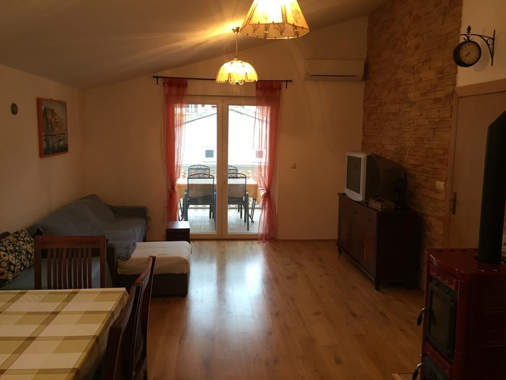 שיבניק Apartment Jole מראה חיצוני תמונה